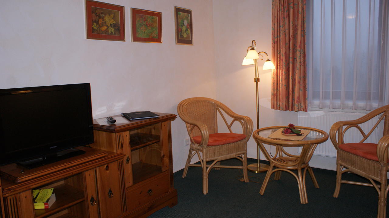 Landhotel Loenskrug Hellental Cameră foto