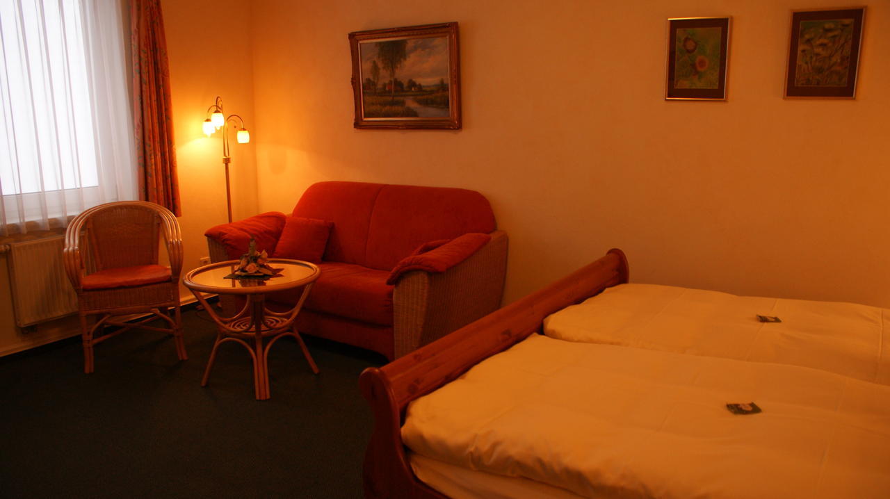 Landhotel Loenskrug Hellental Cameră foto